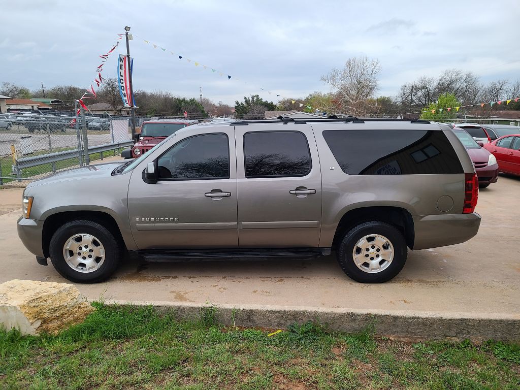 2008 Chevrolet Suburban Image 6