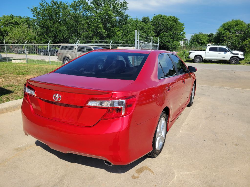 2012 Toyota Camry Image 3