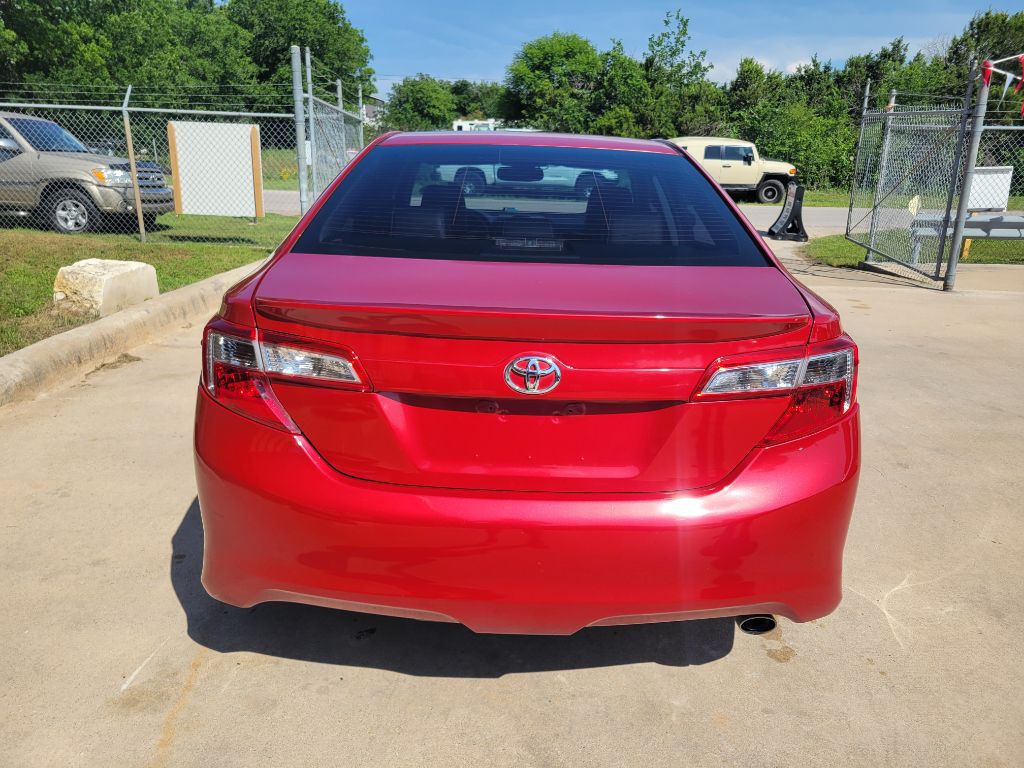 2012 Toyota Camry Image 4