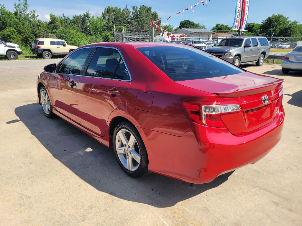 2012 Toyota Camry Image 5