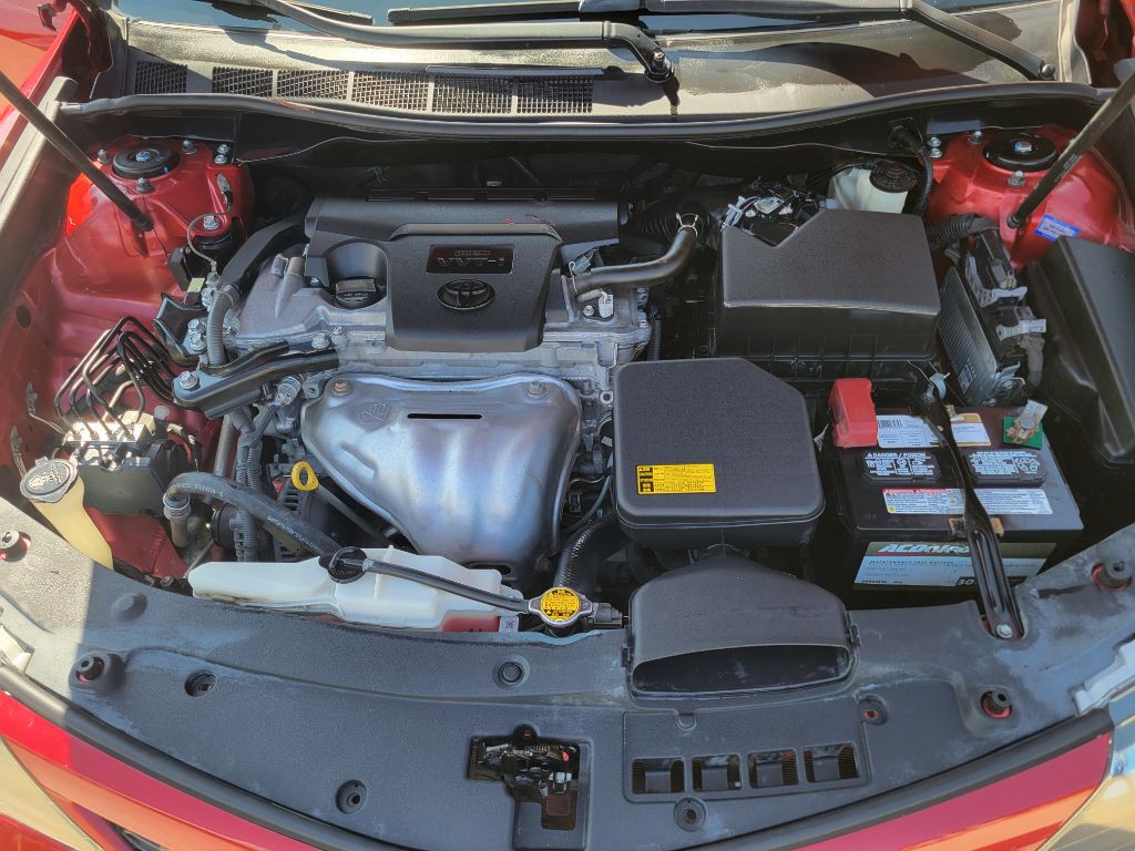 2012 Toyota Camry Image 18