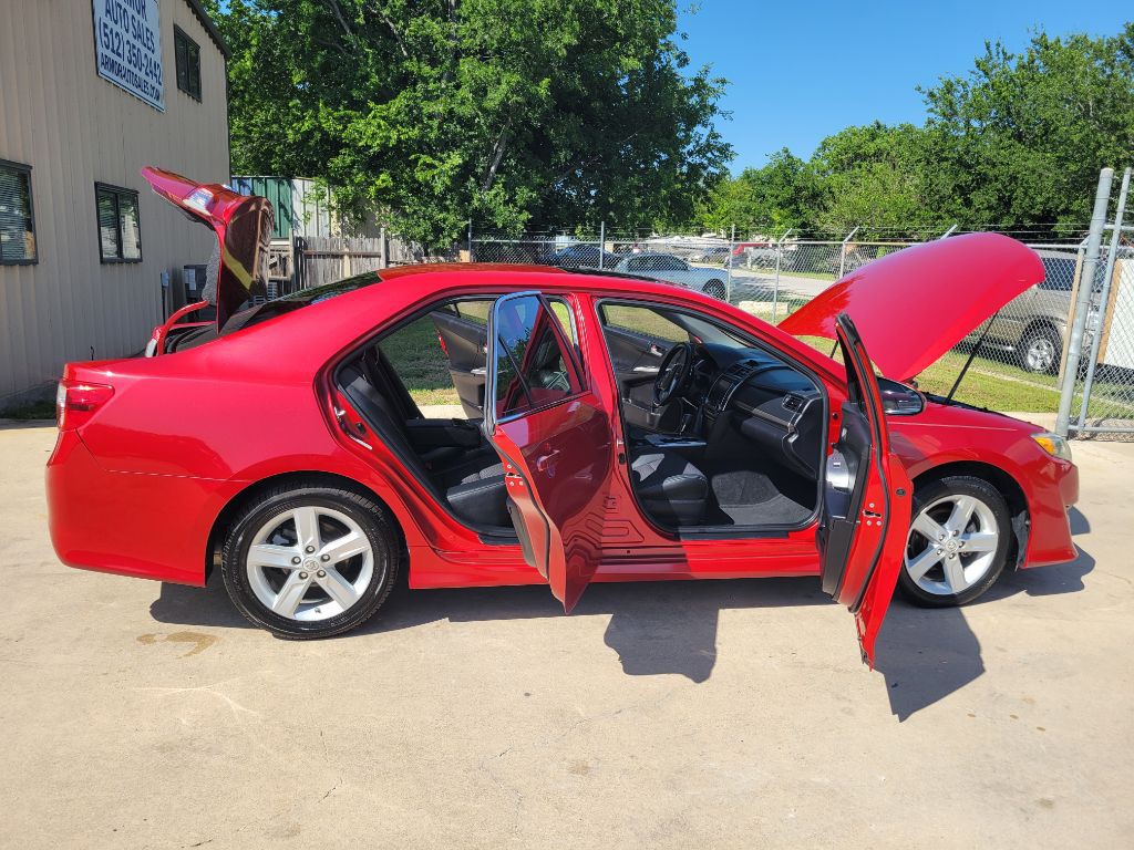 2012 Toyota Camry Image 20