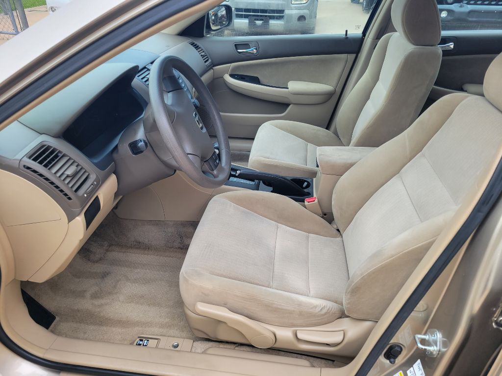 2005 Honda Accord Image 10