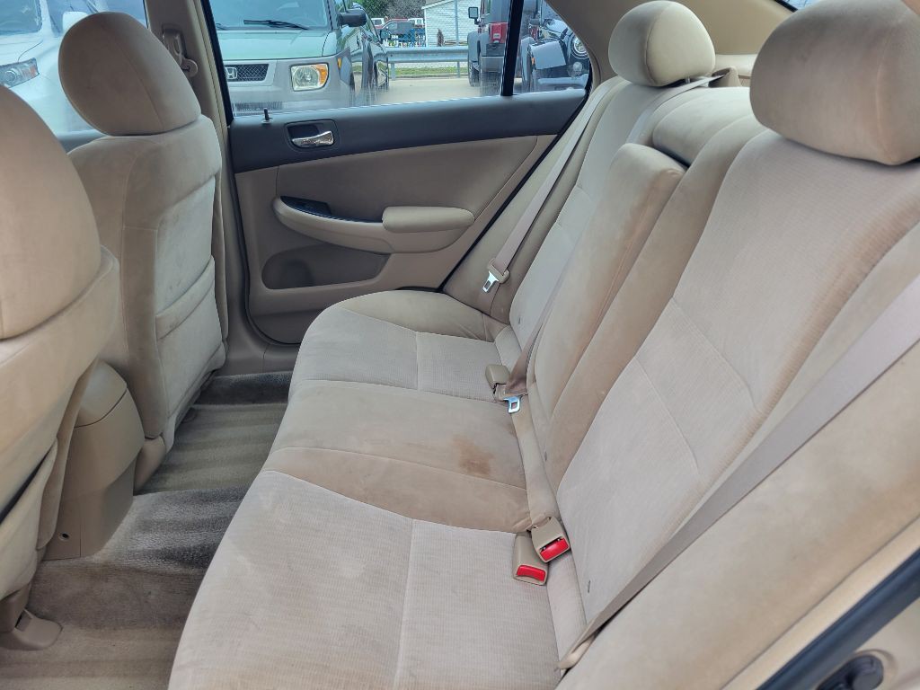2005 Honda Accord Image 13
