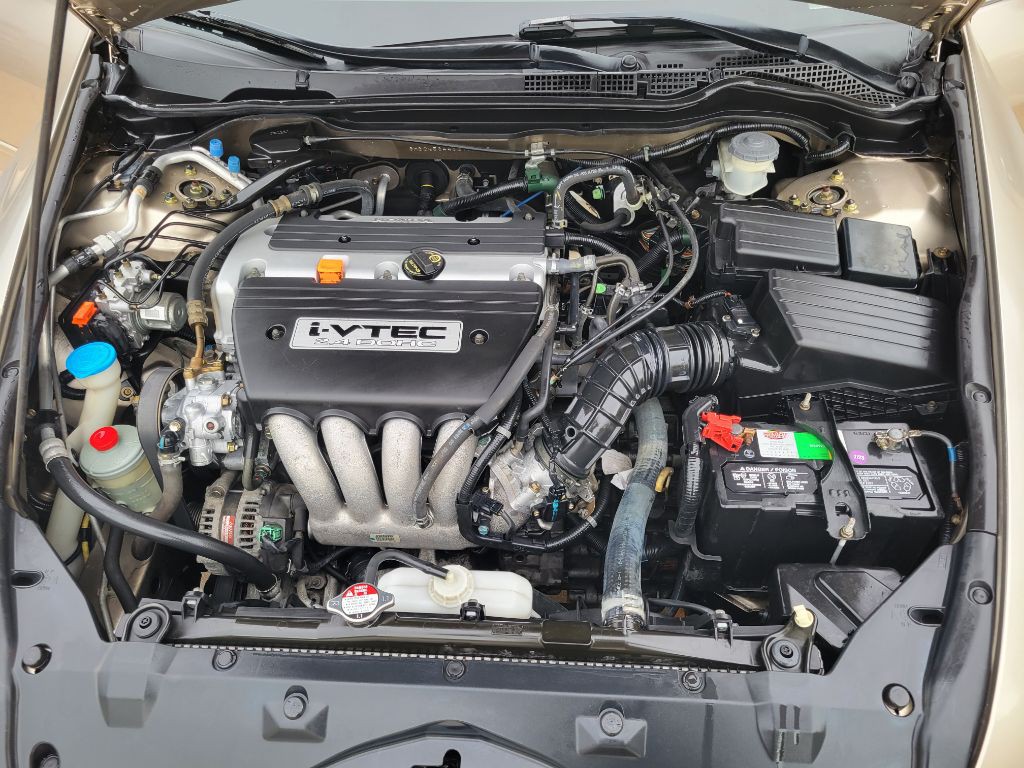 2005 Honda Accord Image 17