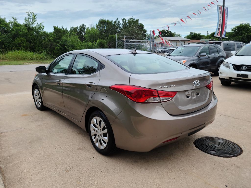 2012 Hyundai Elantra Image 5