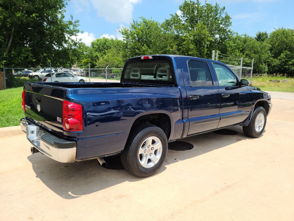 2005 Dodge Dakota Image 3