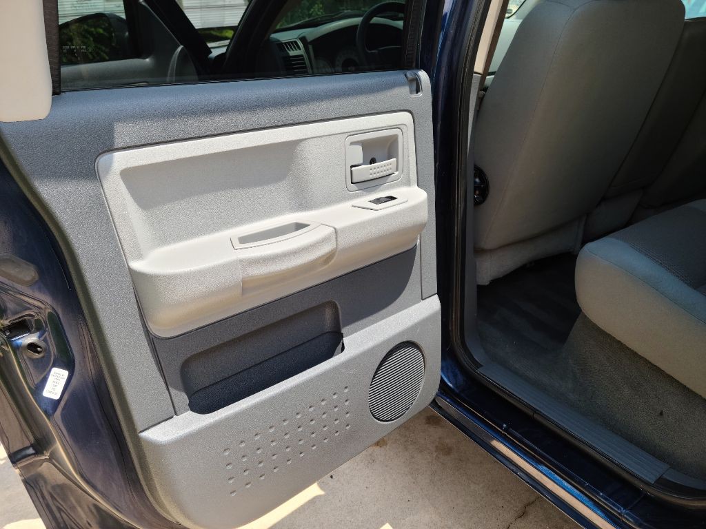 2005 Dodge Dakota Image 11