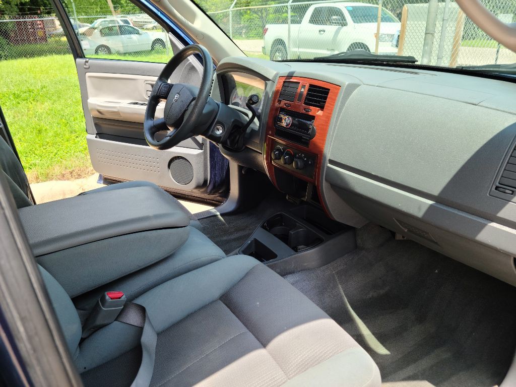 2005 Dodge Dakota Image 17