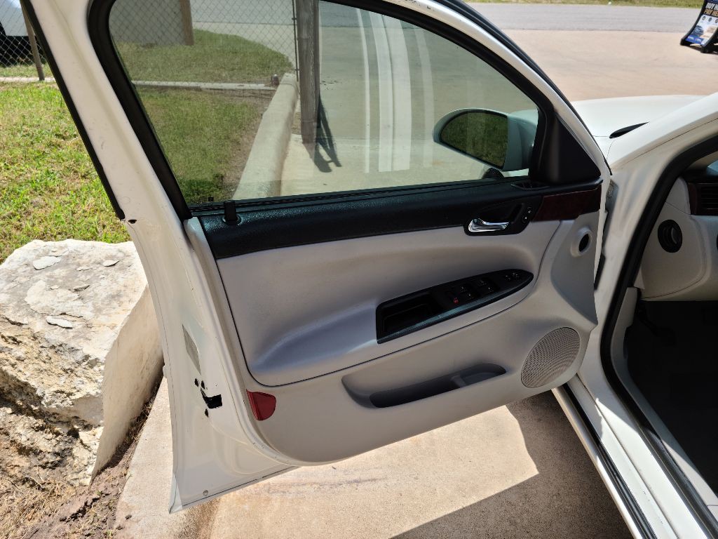 2008 Chevrolet Impala Image 9