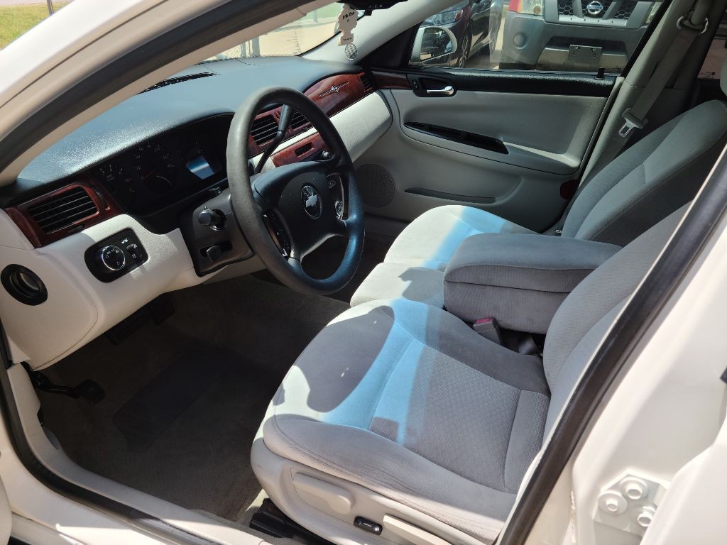 2008 Chevrolet Impala Image 10