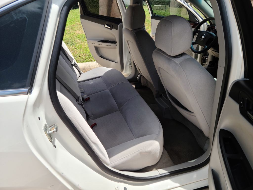 2008 Chevrolet Impala Image 12