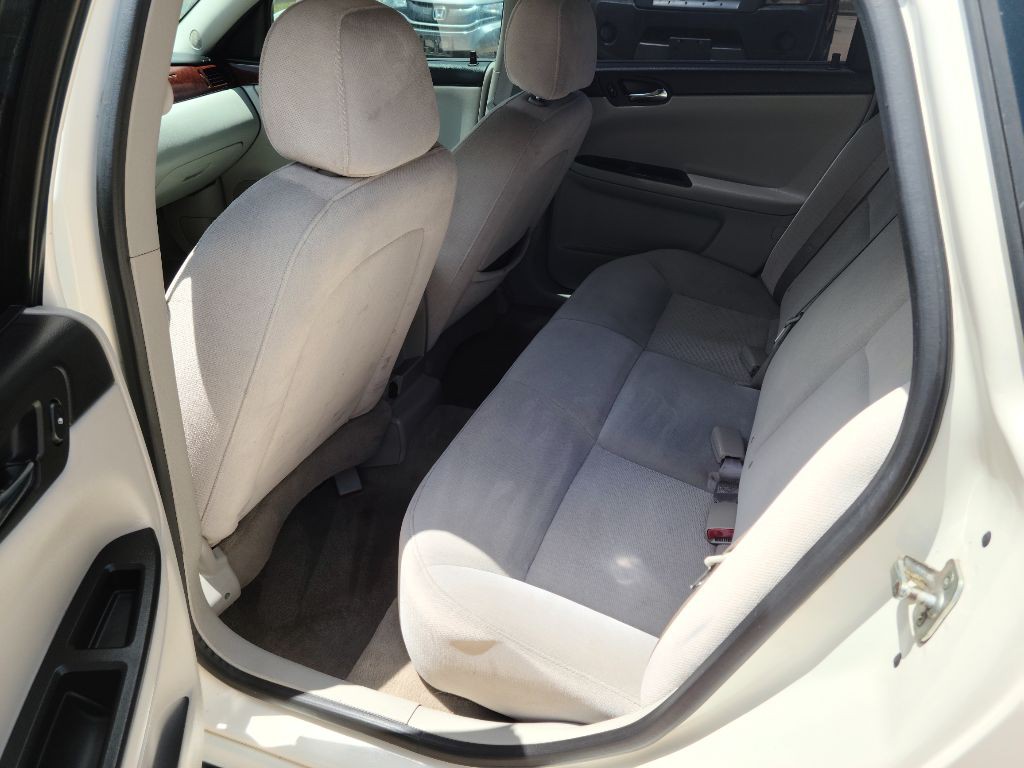 2008 Chevrolet Impala Image 13