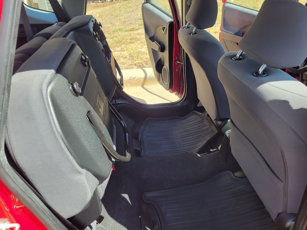 2010 Honda Fit Image 16