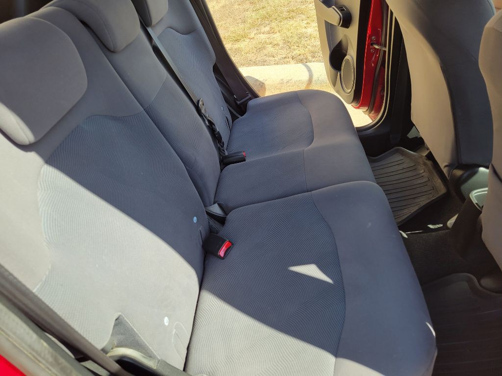 2010 Honda Fit Image 17