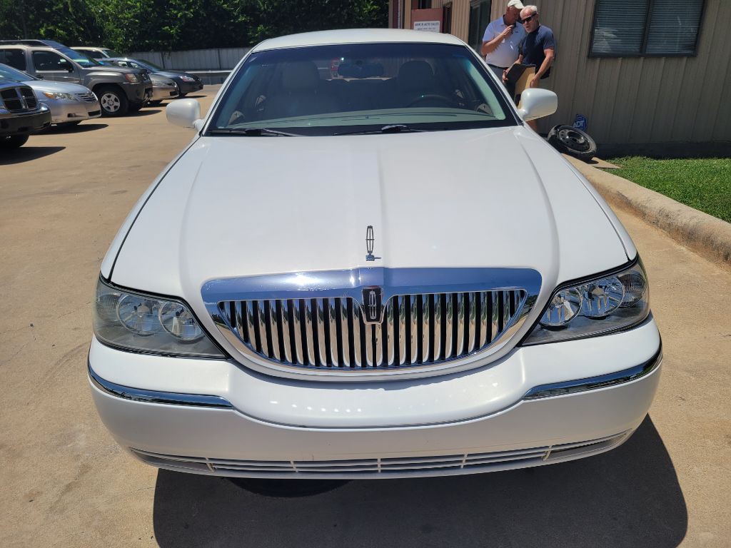 2003 Lincoln Town Car Image 7