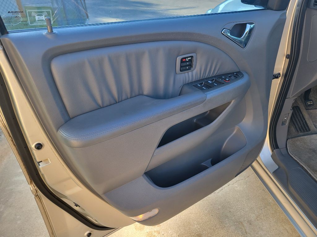 2007 Honda Odyssey Image 8