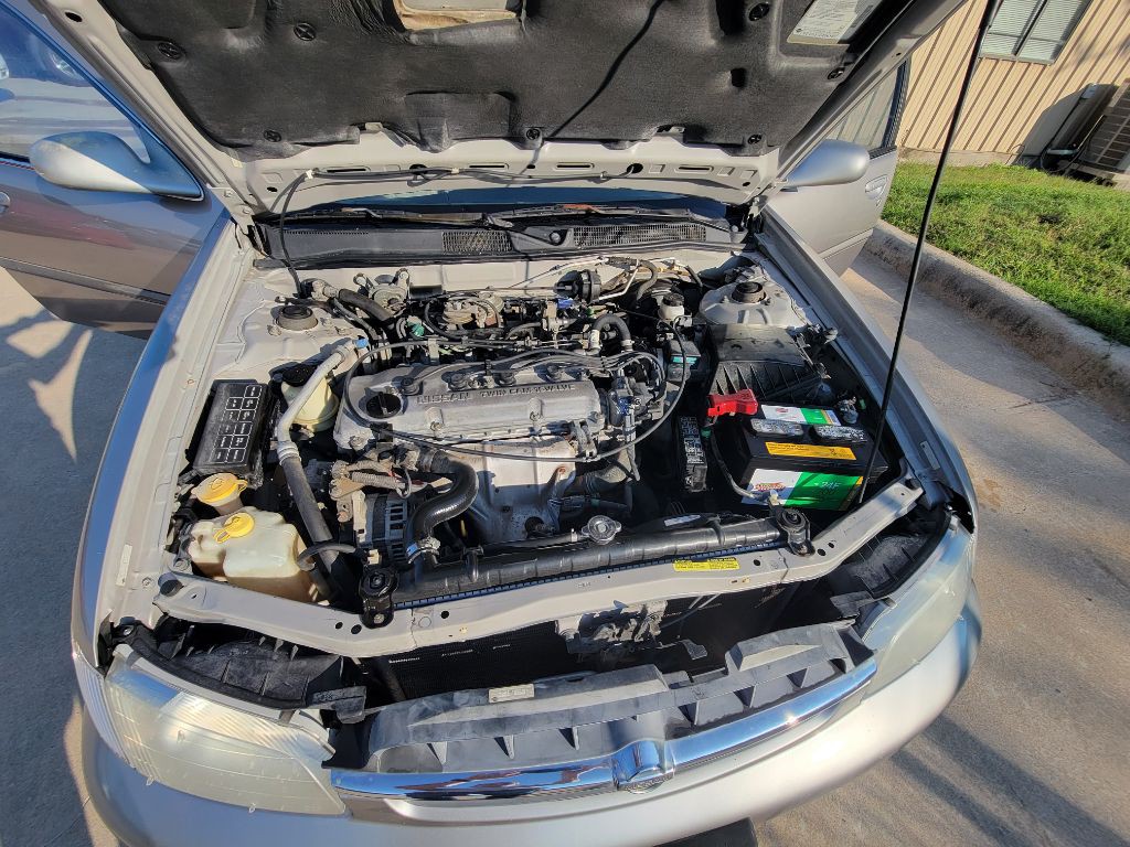 1999 Nissan Altima Image 15