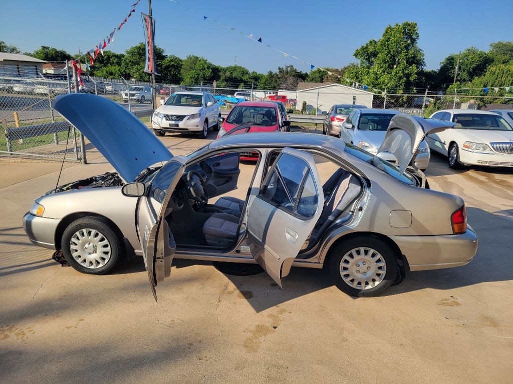 1999 Nissan Altima Image 16