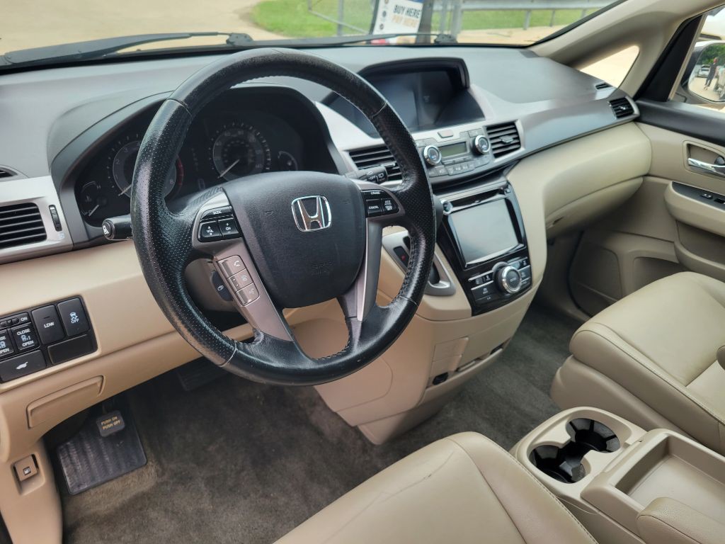 2015 Honda Odyssey Image 8