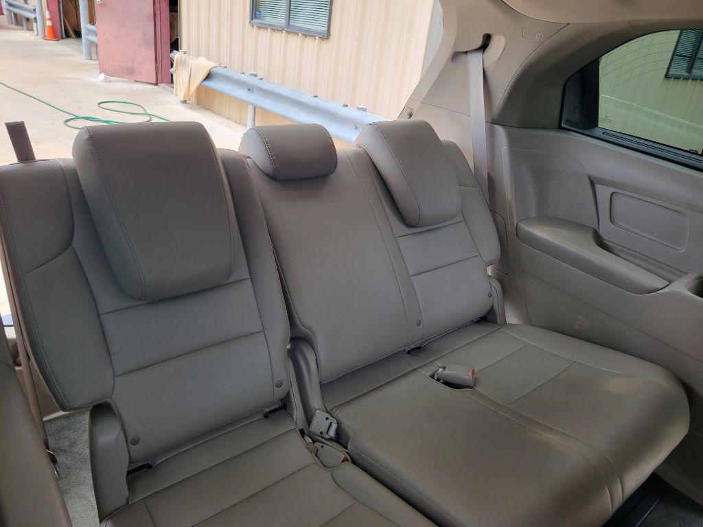 2015 Honda Odyssey Image 16