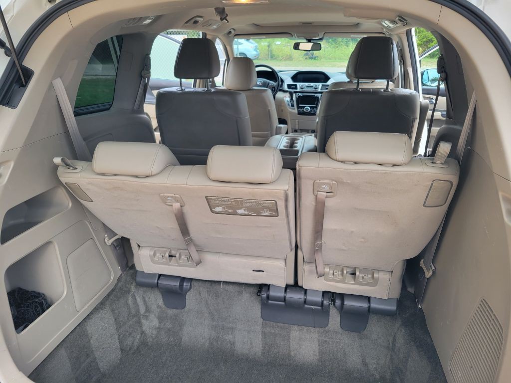 2015 Honda Odyssey Image 17
