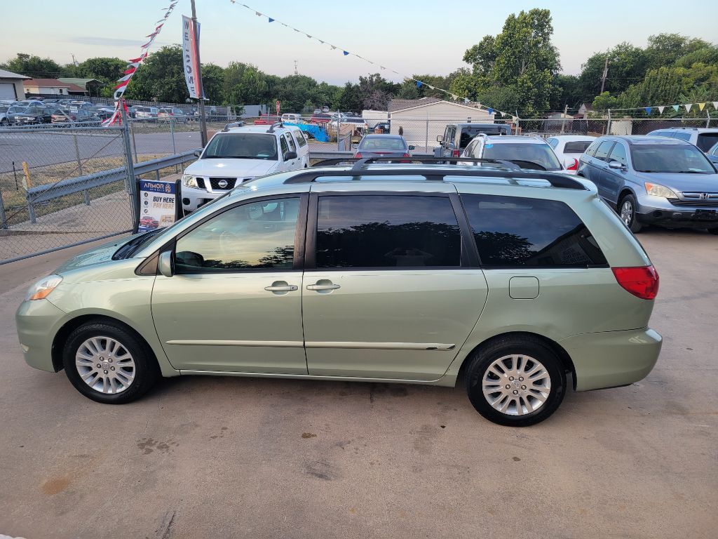 2007 Toyota Sienna Image 5