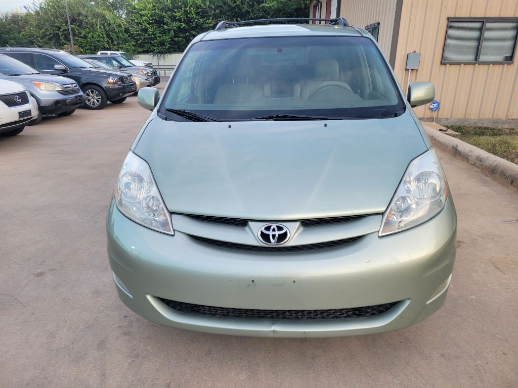 2007 Toyota Sienna Image 8