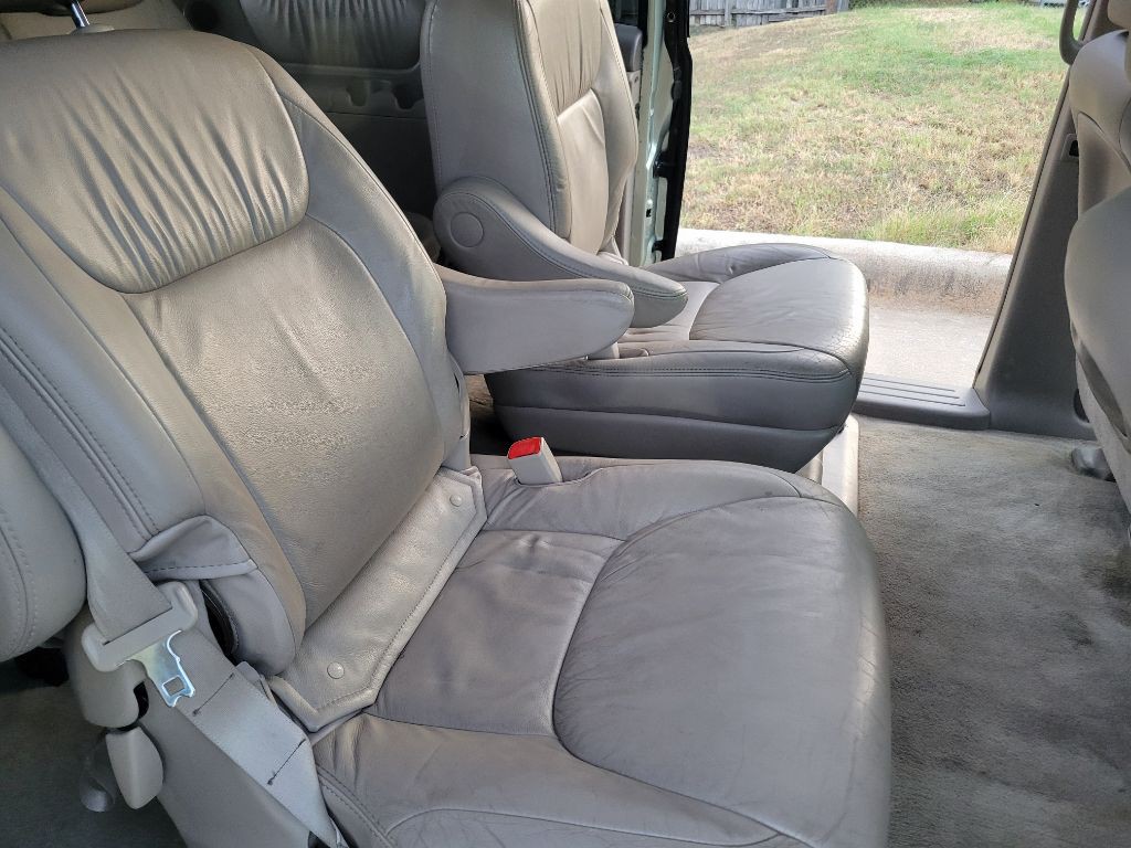 2007 Toyota Sienna Image 16