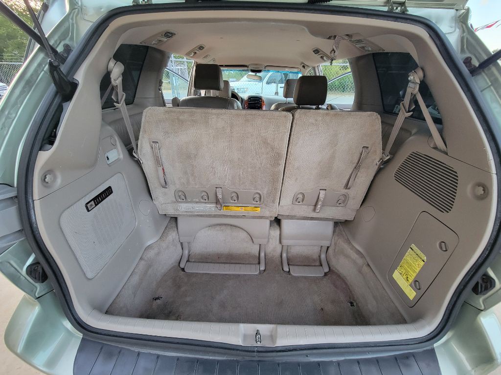 2007 Toyota Sienna Image 18