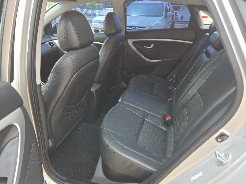 2016 Hyundai Elantra Image 12
