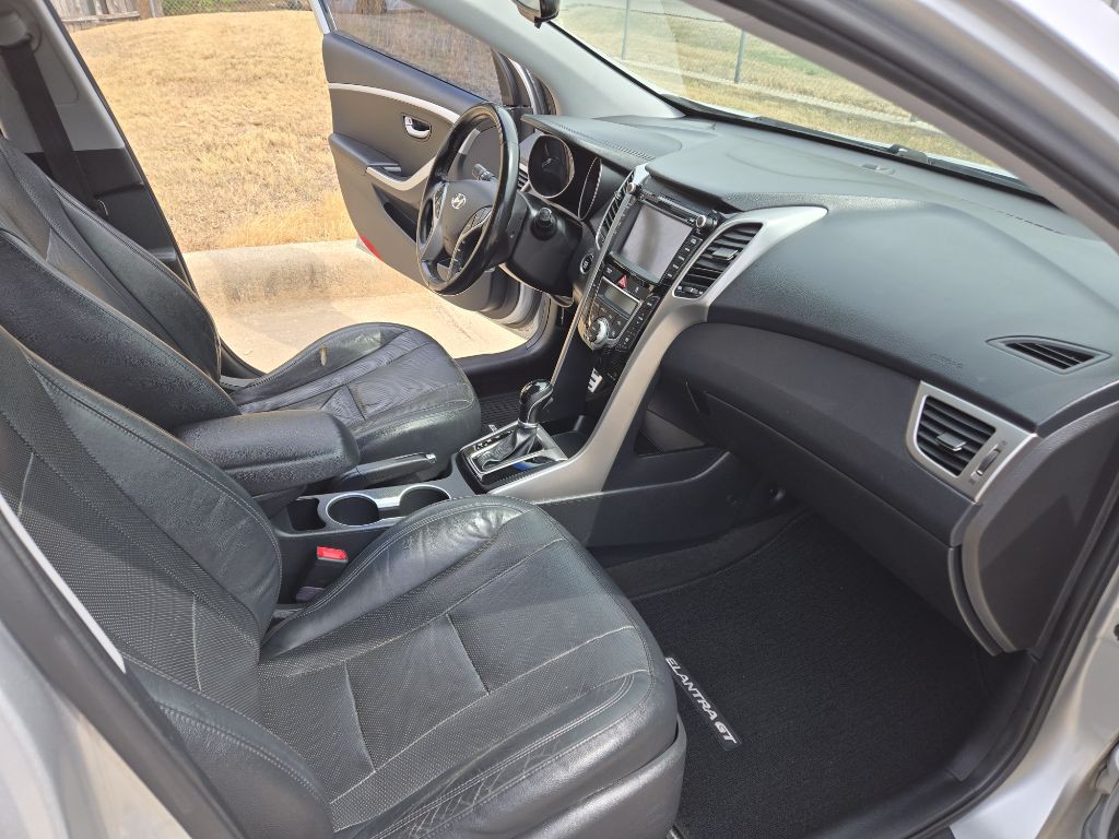 2016 Hyundai Elantra Image 18
