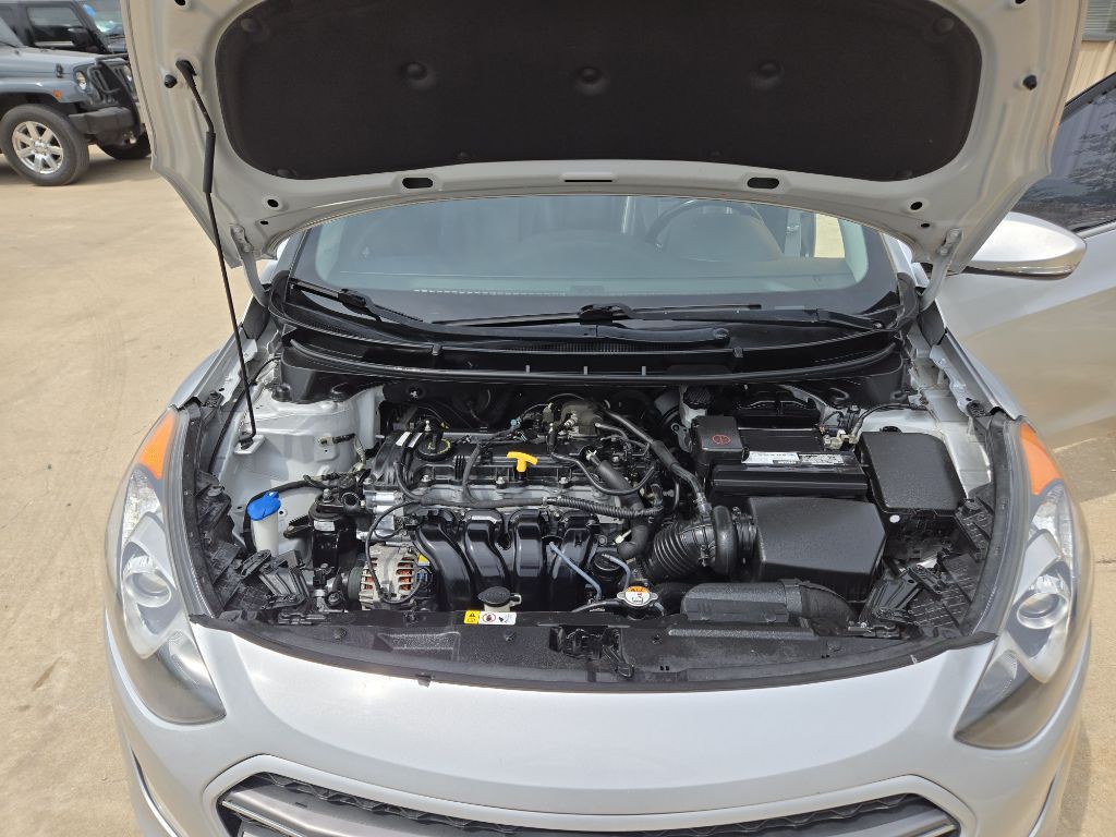 2016 Hyundai Elantra Image 22