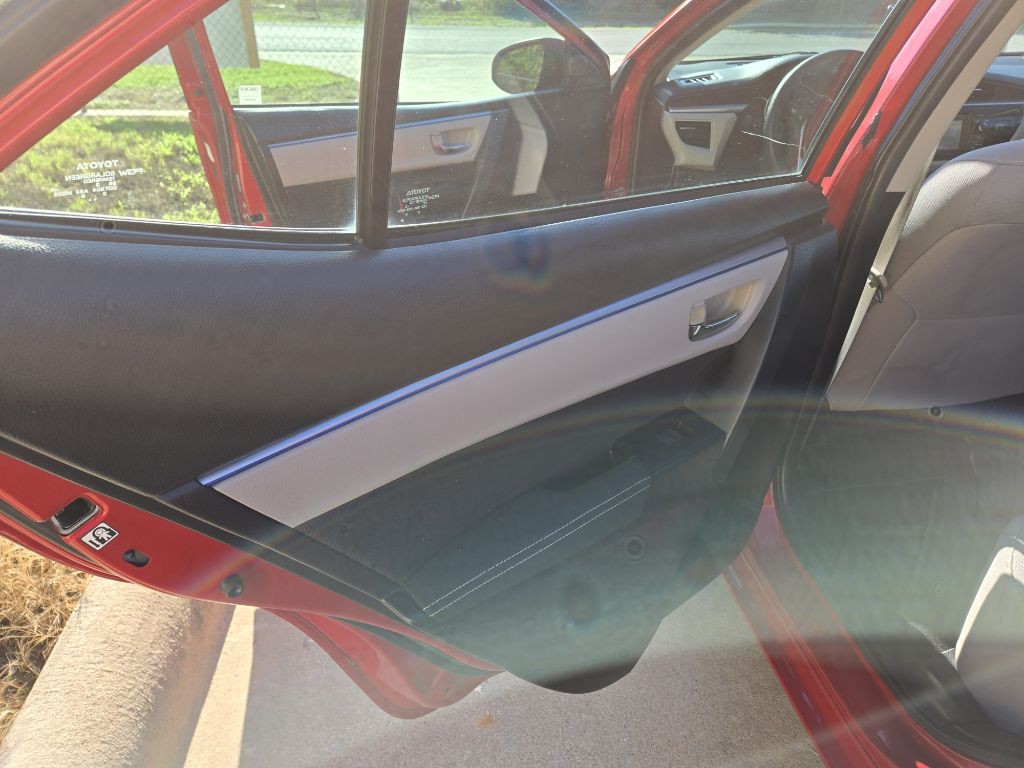2014 Toyota Corolla Image 12