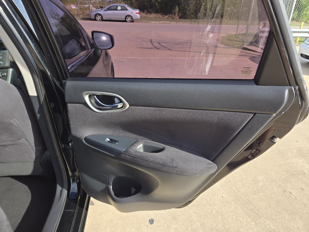 2013 Nissan Sentra Image 16