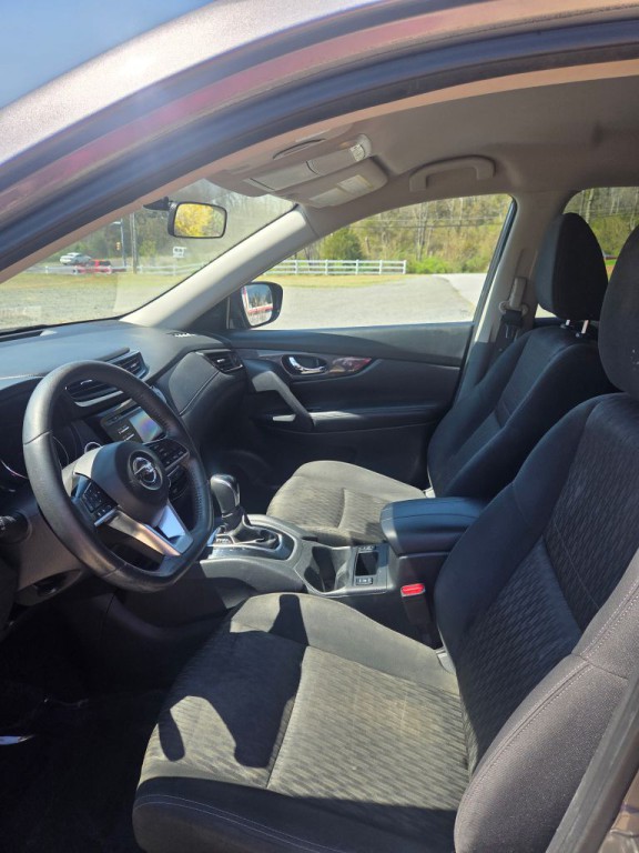 2017 Nissan Rogue Image 6