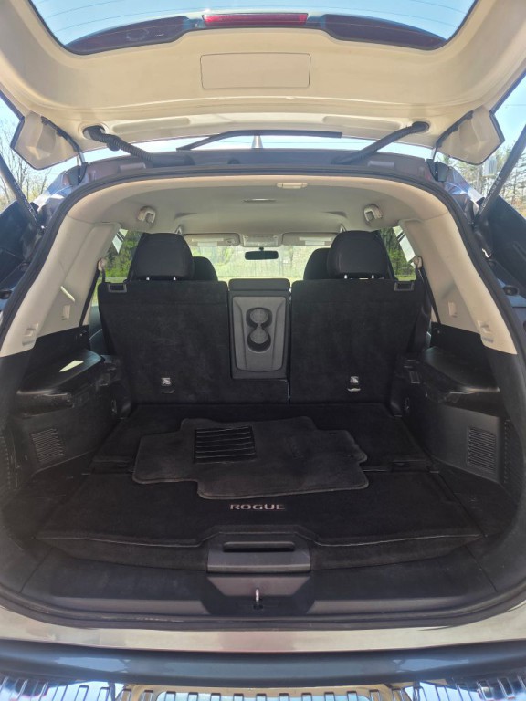 2017 Nissan Rogue Image 8
