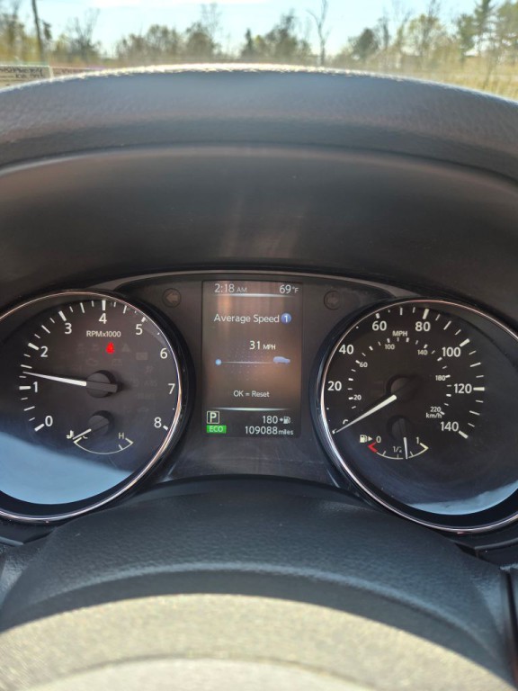 2017 Nissan Rogue Image 11