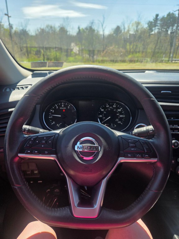 2017 Nissan Rogue Image 12