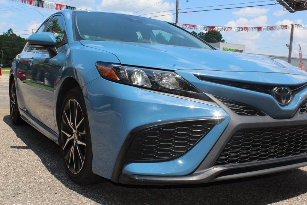 2024 Toyota Camry Image 2