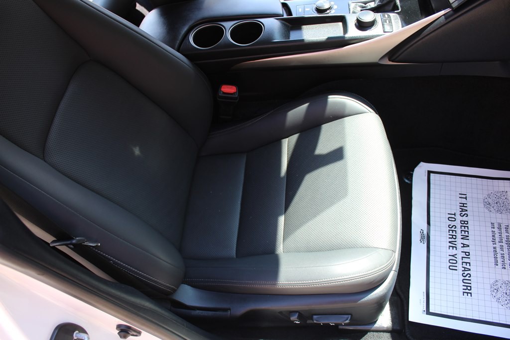 2014 Lexus IS Image 26