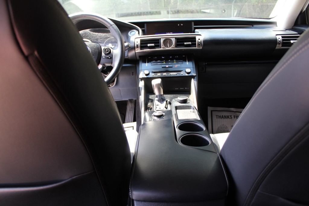 2014 Lexus IS Image 35