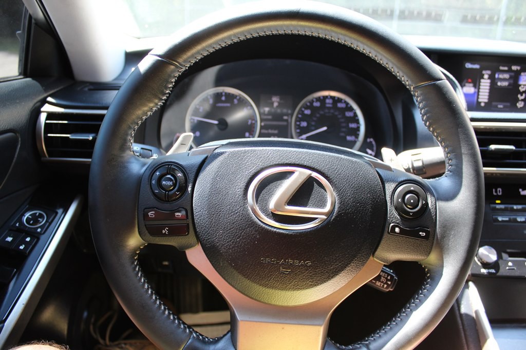 2014 Lexus IS Image 38