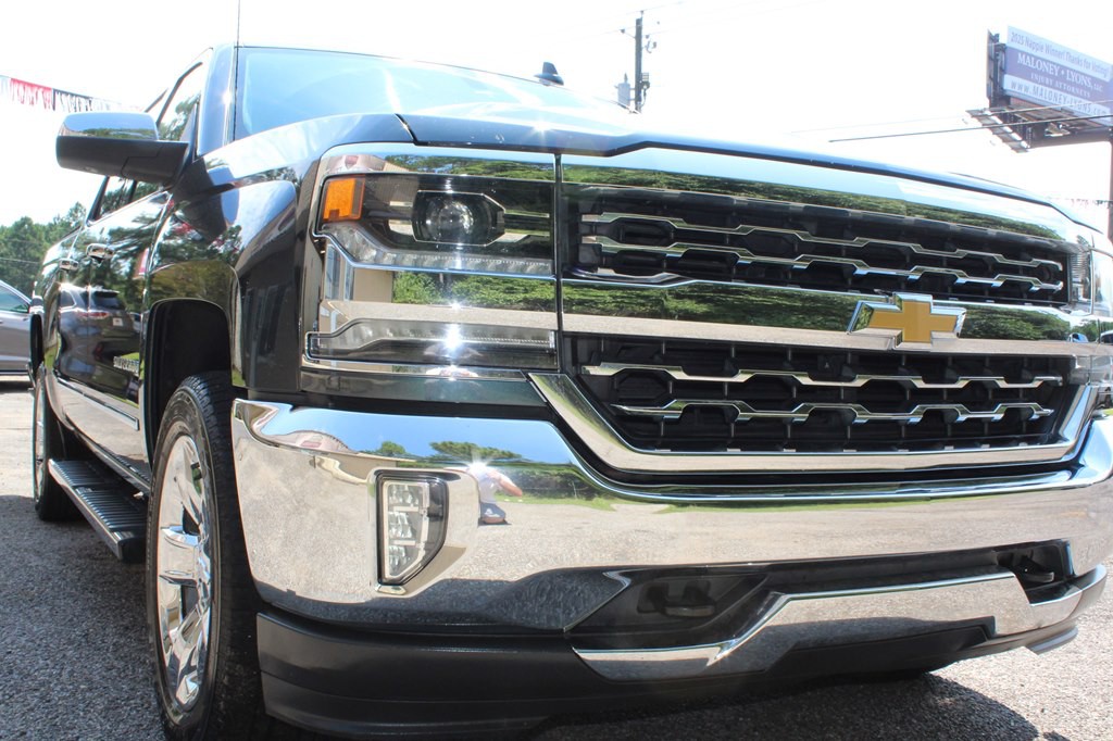2018 Chevrolet Silverado 1500 Image 2