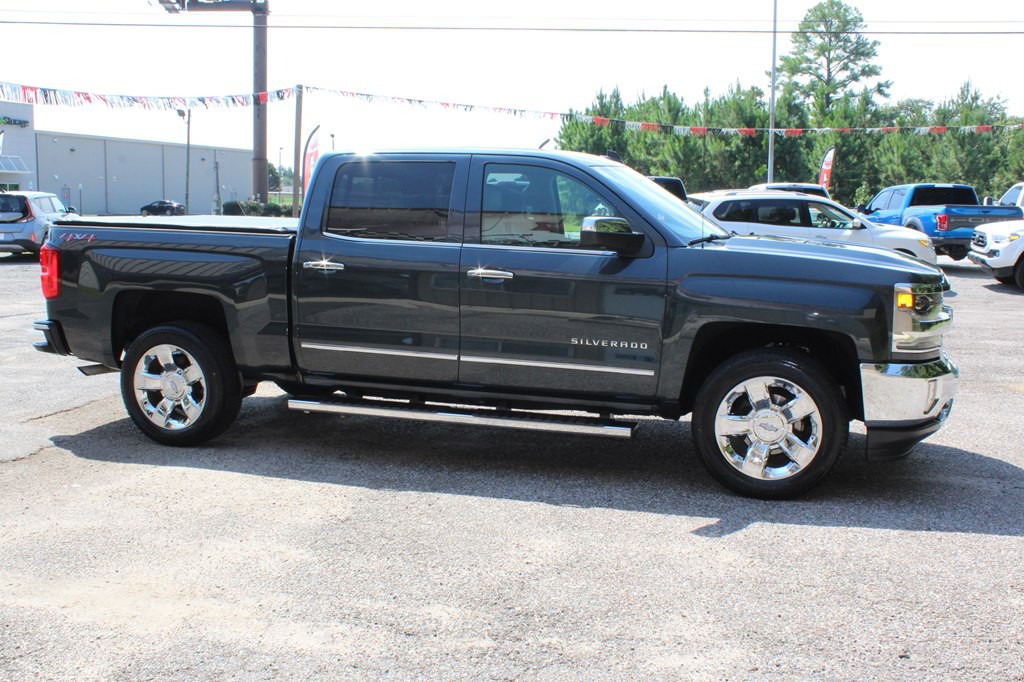 2018 Chevrolet Silverado 1500 Image 12