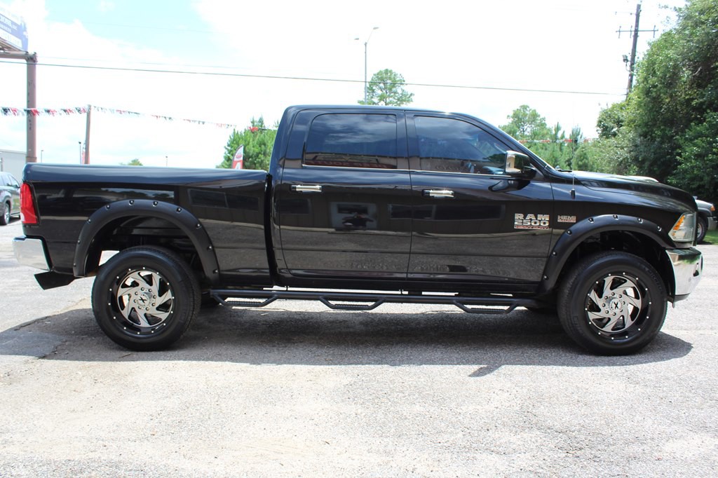 2017 RAM 2500 Image 12