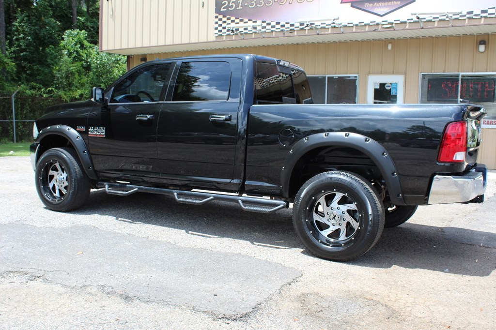 2017 RAM 2500 Image 17