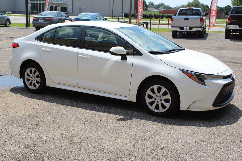 2023 Toyota Corolla Image 10