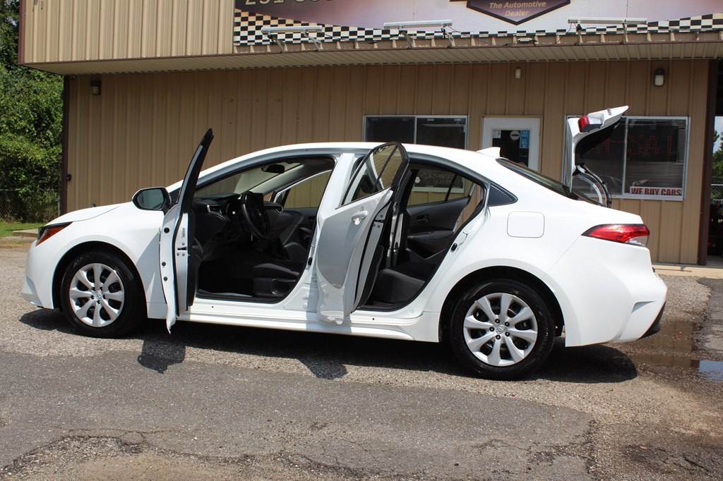 2023 Toyota Corolla Image 17