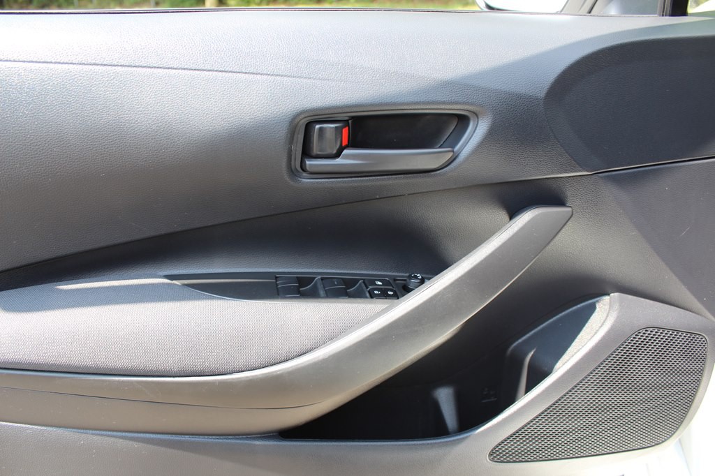 2023 Toyota Corolla Image 32